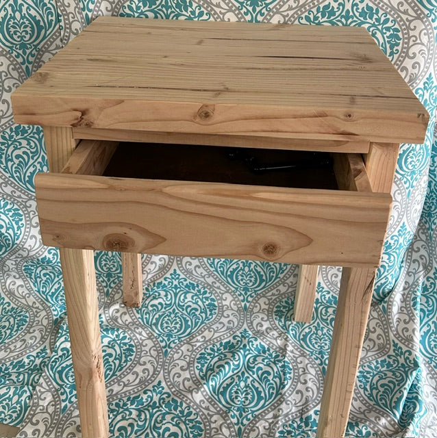 Inspiration Table (end table)